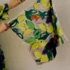 Baumwoll-Seiden-Bandana mit Obstmotiven Baumwoll-Seiden-Bandana mit Obstmotiven