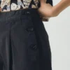 Baumwoll-Twill-Shorts mit Falten vorne Baumwoll-Twill-Shorts mit Falten vorne