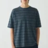 Überfärbtes gestreiftes T-Shirt aus Bio-Baumwolle Überfärbtes gestreiftes T-Shirt aus Bio-Baumwolle