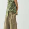 Gefaltete Shorts aus Baumwolltwill Gefaltete Shorts aus Baumwolltwill