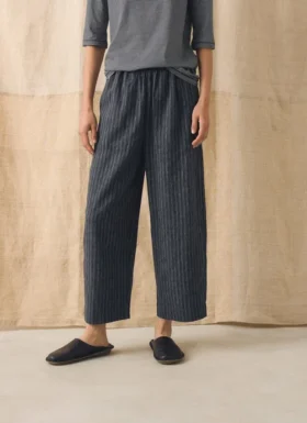 Gestreifte Leinen-Baumwoll-Hose mit ausgestellten Beinen