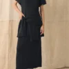 Gestricktes T-Shirt-Kleid aus Leinen und Baumwolle Gestricktes T-Shirt-Kleid aus Leinen und Baumwolle