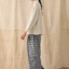 Gingham-Hose aus Leinen und Baumwolle mit aufgesetzten Taschen Gingham-Hose aus Leinen und Baumwolle mit aufgesetzten Taschen