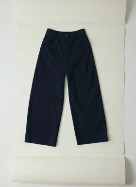 Jeanshose mit weitem Bein