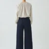 Jeanshose mit weitem Bein