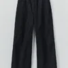 Jeanshose mit weitem Bein