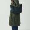 Kate Sheridan Tote aus gewachstem Canvas Kate Sheridan Tote aus gewachstem Canvas