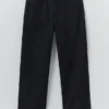 Konisch zulaufende Indigo-Hose