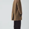 Lebhafter karierter Wollmantel Lebhafter karierter Wollmantel