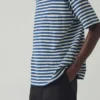 Locker sitzendes T-Shirt mit breiten Streifen