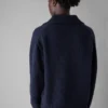 Pullover aus Wolle mit halber Knopfleiste Pullover aus Wolle mit halber Knopfleiste