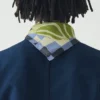 Seidenbandana mit abstraktem Stillleben