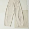 Skulpturale Denim-Hose mit Nähten
