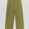Stückgefärbte Leinenhose mit weitem Bein Stückgefärbte Leinenhose mit weitem Bein