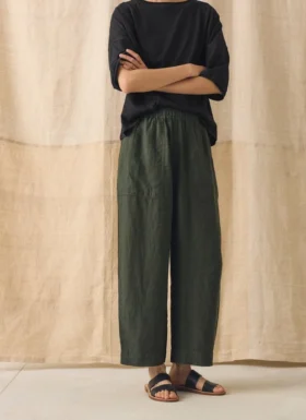 Stückgefärbte Leinenhose mit weitem Bein