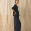 Stückgefärbte Leinenhose mit weitem Bein Stückgefärbte Leinenhose mit weitem Bein